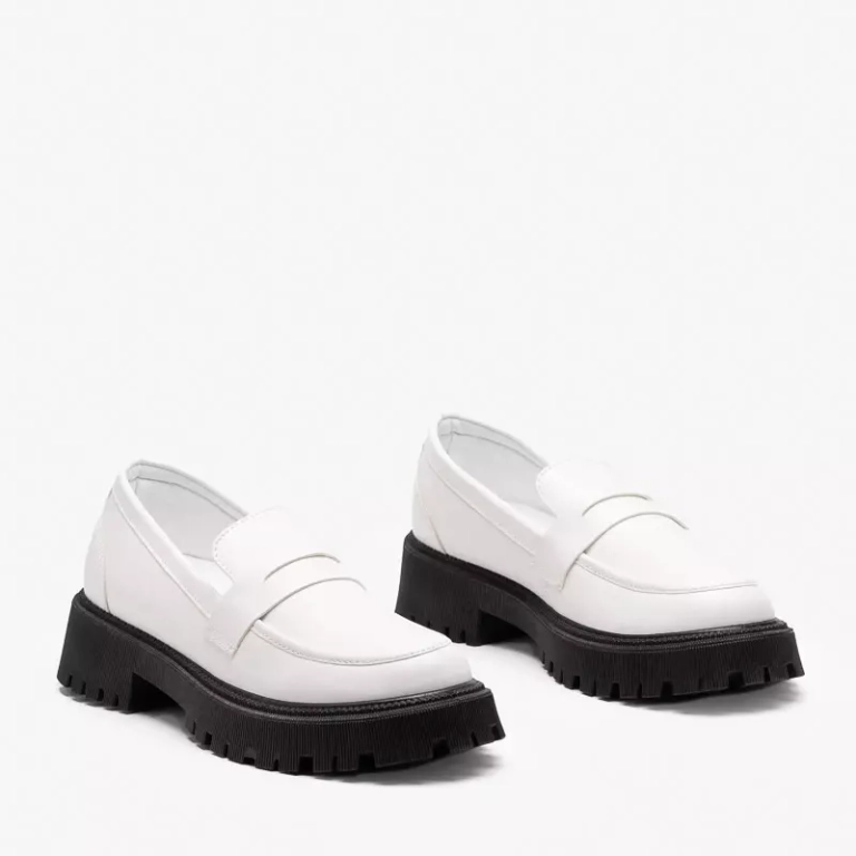 OUTLET Женские белые гладкие туфли Givosi - Обувь