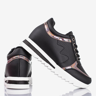 Czarne sneakersy damskie na krytej koturnie Wink Wink - Obuwie