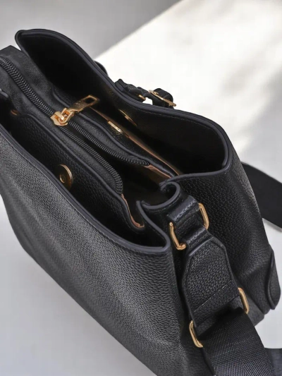 Royalfashion kvadratinė rankinė, pagaminta iš ekokožių.