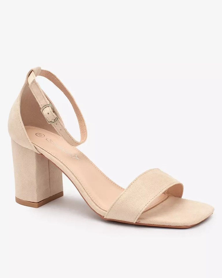 Royalfashion Женские сандалии на низком ходу бежевого цвета Helrem