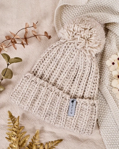 „Royalfashion“ moteriškas megztinis skrybėlė su pomponu