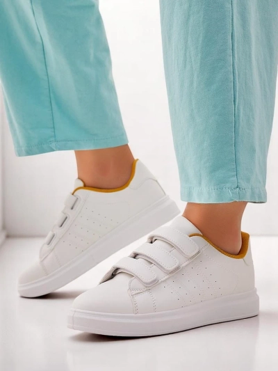 Royalfashion Женские спортивные кроссовки Pertis