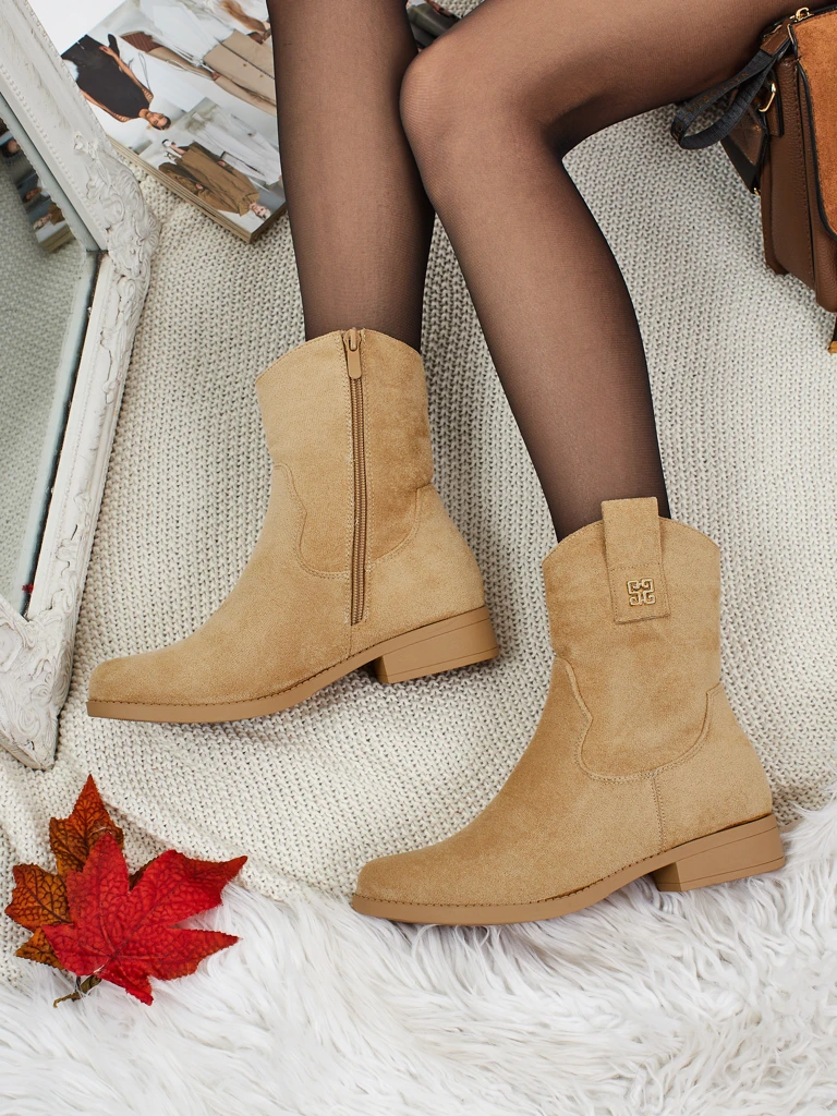 Moteriški aulinukai iš eko-zomšos Kelmoria