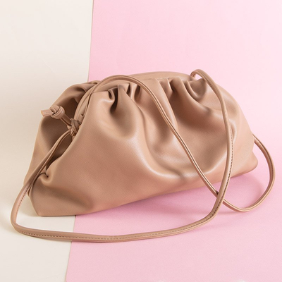 Moteriška smėlio spalvos marga rankinė per petį - Priedai