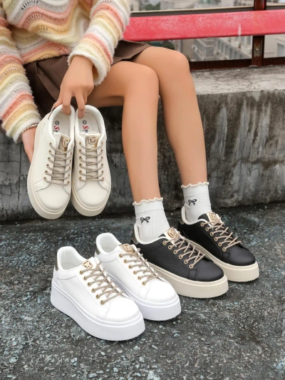 Royalfashion Женские спортивные кроссовки с декоративными шнурками Eone