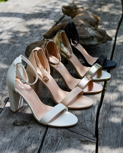 OUTLET Royalfashion Белые женские сандалии на высокой шпильке Iocalia