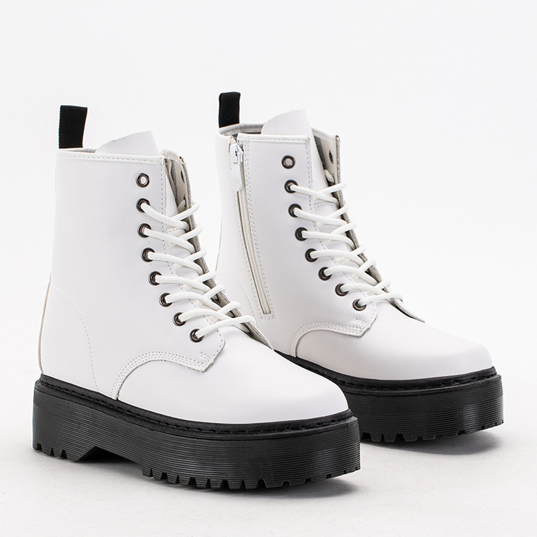 Balti darbiniai batai ant masyvaus Lesya pado - Avalynė