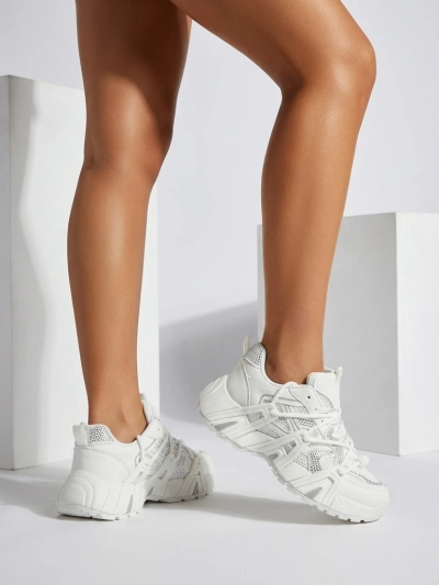 Moteriški odiniai sportbačiai „Aurora“ balti, sportiniai, skirti pavasariui