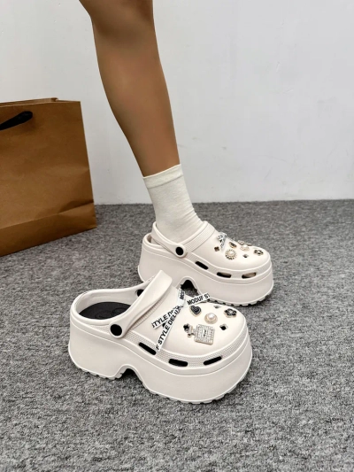 Royalfashion moterų guminių šlepečių su dekoracijomis Dellos