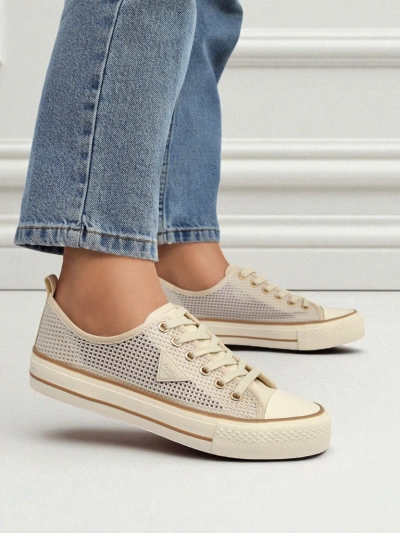Aurelia Beige - damskie tenisówki na płaskiej podeszwie 3 cm