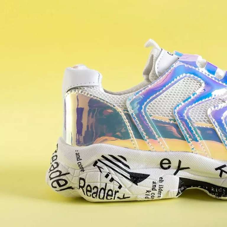 OUTLET Белые женские кроссовки с голографическими вставками Adine - Обувь