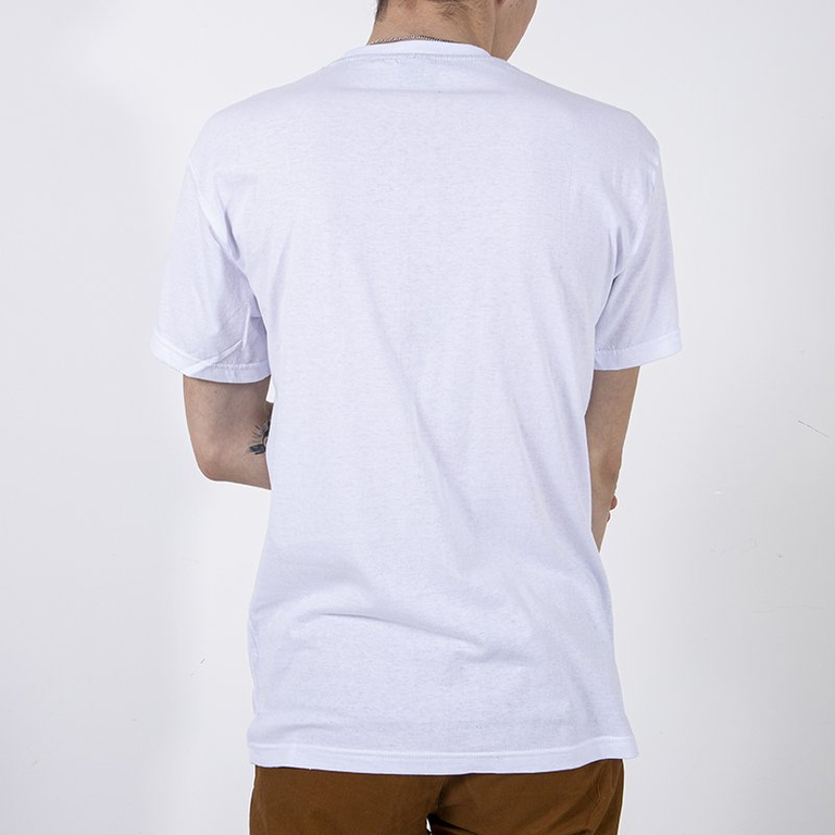 Белая мужская футболка с принтом