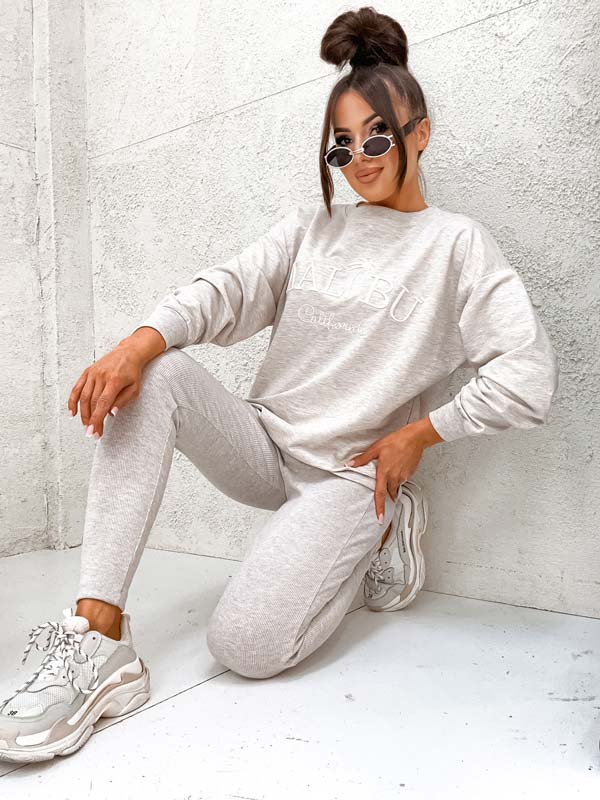 Royalfashion Женский комплект с леггинсами