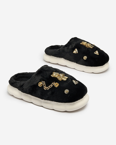 Royalfashion Juodos moteriškos kailinės šlepetės su ornamentais Erserra