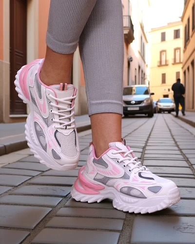 Royalfashion moteriški patentuoti sportbačiai Leysi