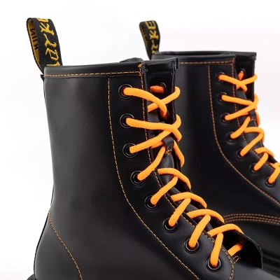 OUTLET Juodos moteriškos basutės su oranžiniais raišteliais Aven- Footwear