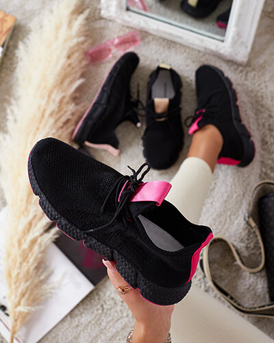 Черные женские кроссовки с оранжевыми вставками Bommgi