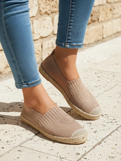Женские эспадрильи Callisto светло-коричневые на плоской подошве из эко-кожи