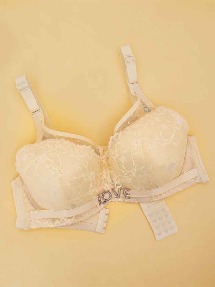 Royalfashion moterims skirtas paminkštintas liemenukas su nėriniais