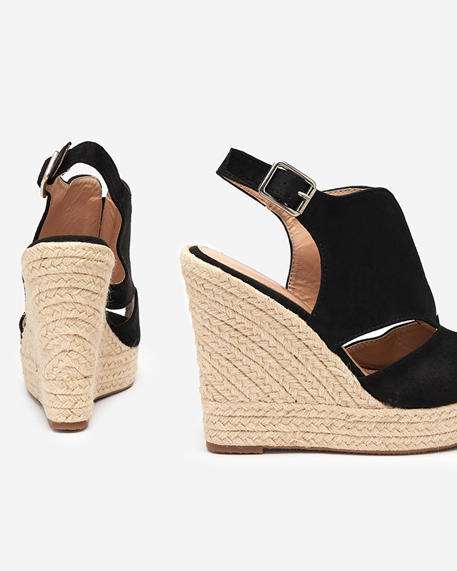 Черные женские босоножки на танкетке Devof