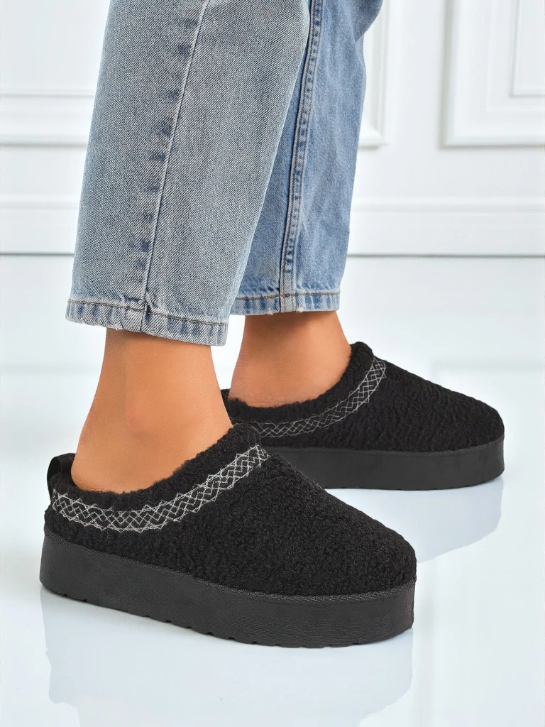 Короткие женские ботинки под снегоходы с овчиной Frost Veil