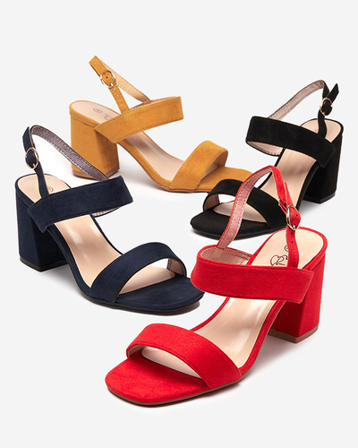 OUTLET Tamsiai mėlynos spalvos moteriškos basutės ant Riddo posto - Avalynė