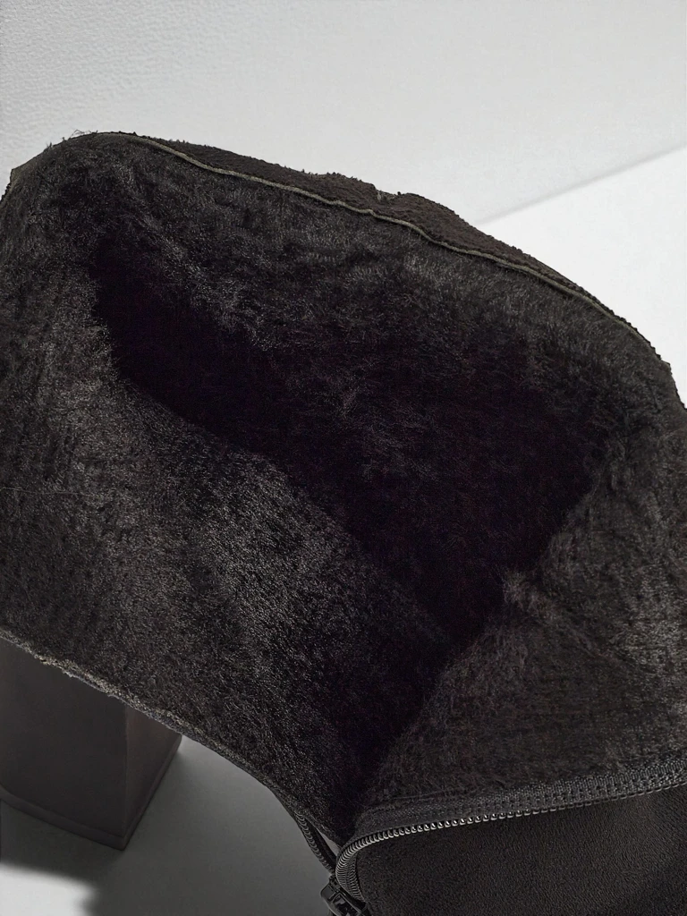 Moteriški eko zomšiniai aulinukai su storu kulnu Zavrina