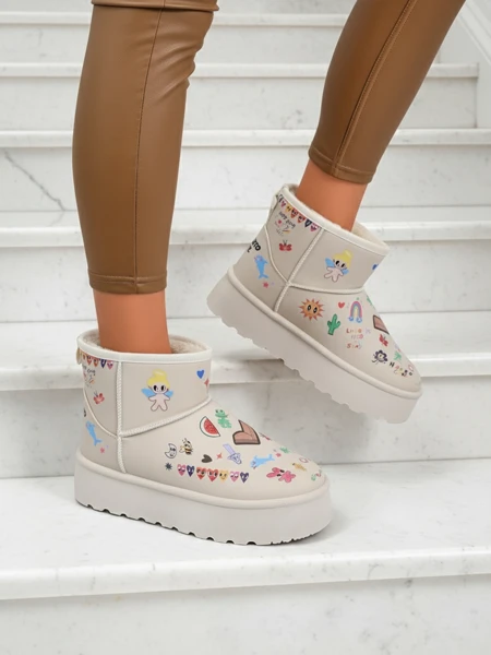 Lemuria Boots - Cream Doodle Snow Boots on a Chunky Furrini Sole