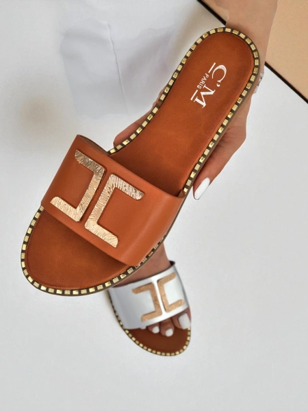 Royalfashion Женские шлепанцы из искусственной кожи с декором Gildra