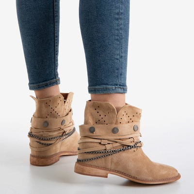 Jasnobrązowe botki a'la kowbojki na krytym koturnie Salemi - Obuwie