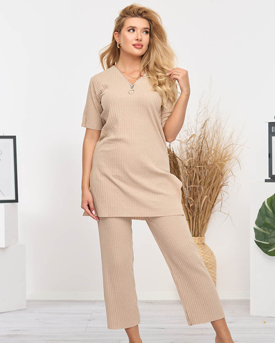 Женский комплект бежевого цвета в рубчике