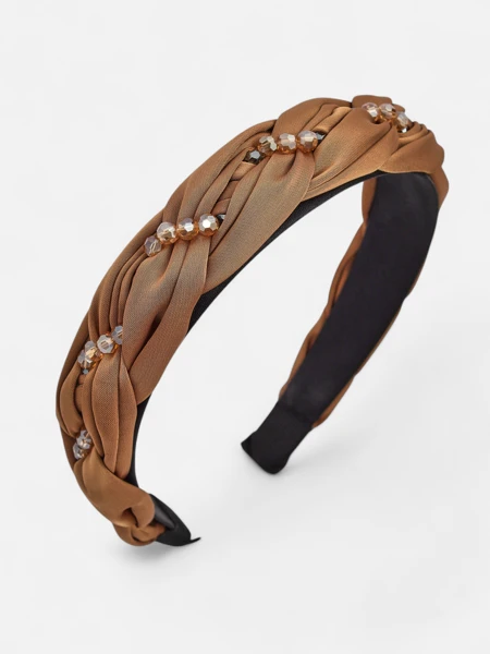 Royalfashion Opaska na w
losy z plecionk
w warkocz i pere
kami