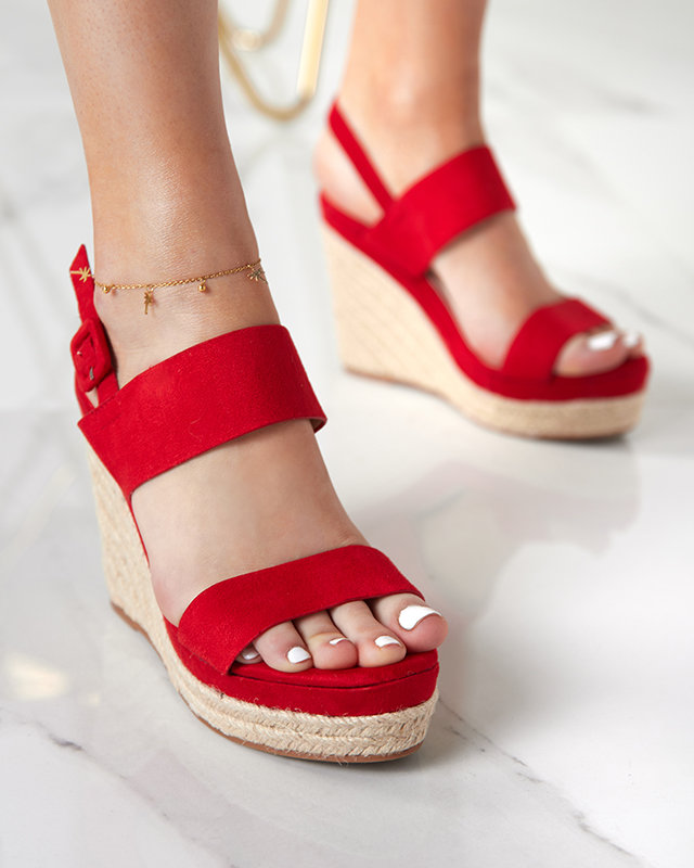 OUTLET Красные женские босоножки на танкетке Netika - Обувь