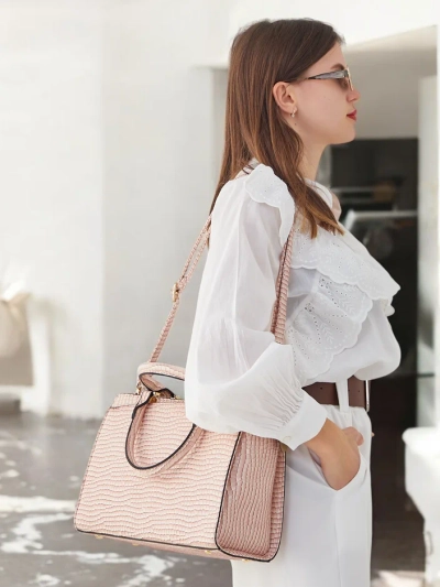 Royalfashion Elegantiška moterų patentuota rankinė su įspaudu