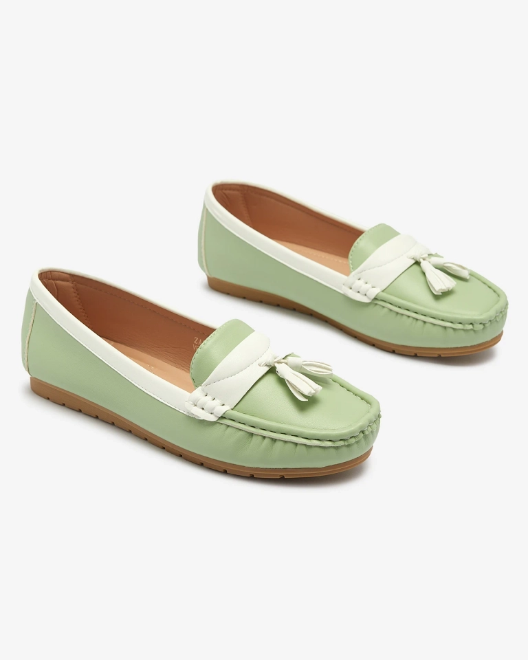 Žali moteriški mokasinai su kutais ir baltais intarpais Rerata - Avalynė