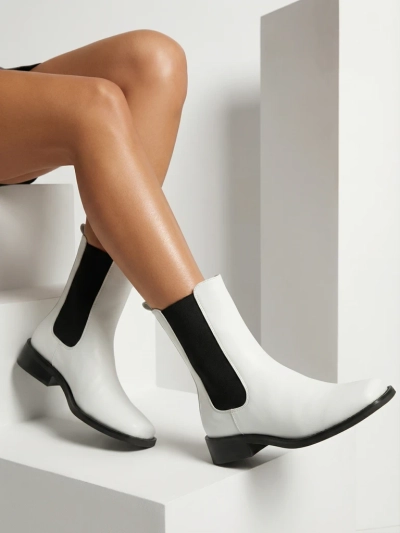 Женские ботинки Astra белые кожаные элегантные на осень