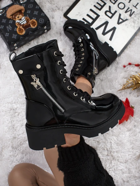 Lakiniai moteriški aulinukai-batai Seray