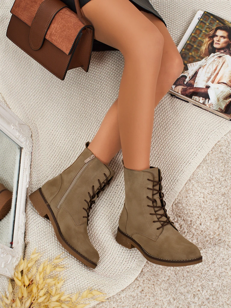 Eko odos matiniai aulinukai su raišteliais moterims Treviline