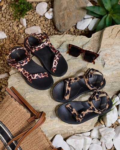 Royalfashion Smėlio spalvos moteriški sandalai su leopardo raštu Leonno