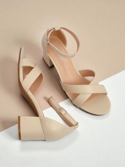 Royalfashion Moteriškos basutės su žemu kvadratiniu kulnu Eleganza Strap