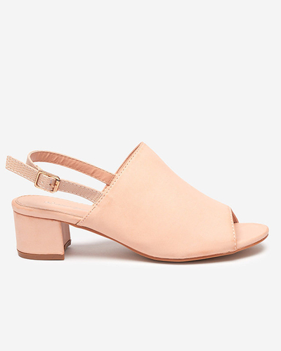 Женские бежевые босоножки на низком каблуке Chonu - Обувь