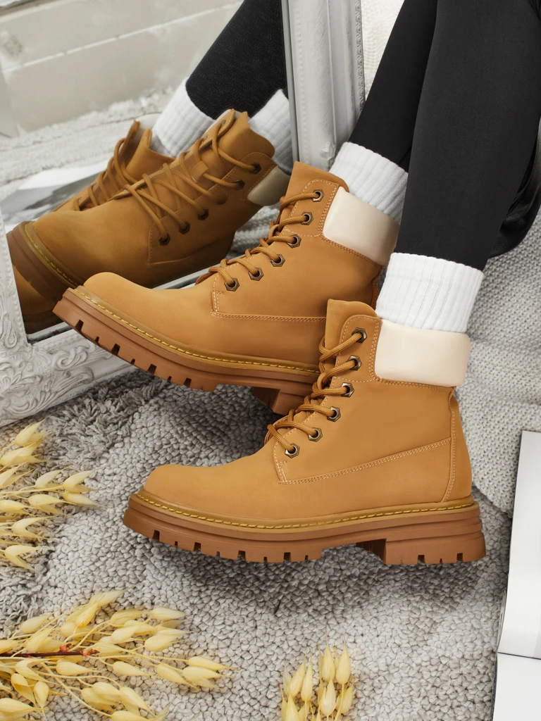 Moteriški aulinukai Avienne