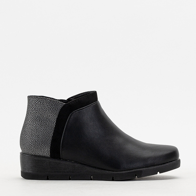 Juodi moteriški moteriški batai iš „Flyvi“ - Batai