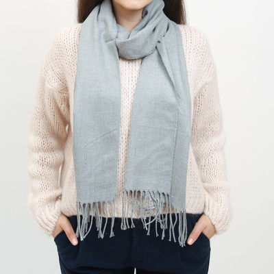 Классический темно-серый женский тонкий одноцветный шарф - Аксессуары