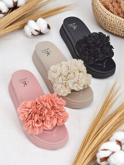 Royalfashion moteriškos basutės su mažomis gėlėmis "Freesia"