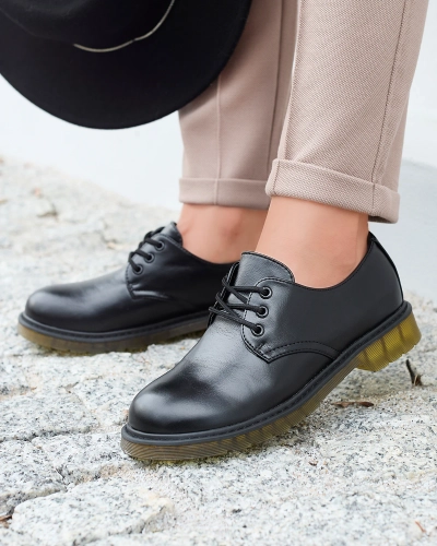 Juodi moteriški pusbačiai Heloso- Footwear