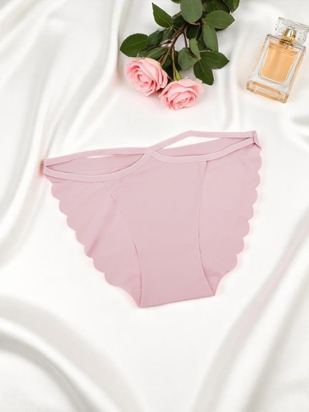 Royalfashion Lazeriu pjaustytos moteriškos bikini kelnaitės su dekoratyviniais dirželiais Edge Chic