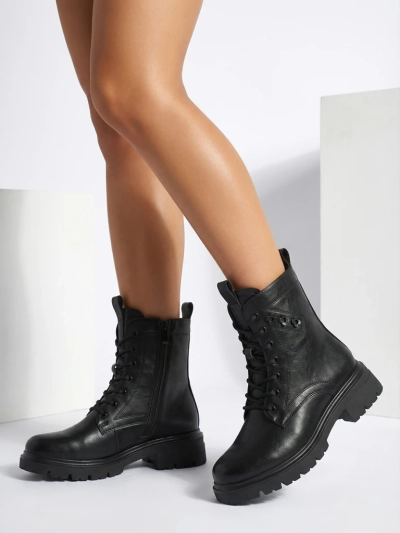 Eko odos aulinukai suvarstomi Nometa