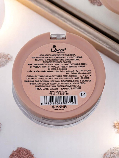 Queen Прессованный хайлайтер для лица Pearl Glow