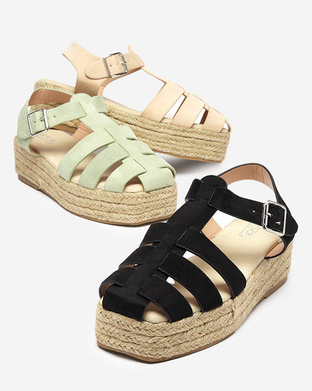 Черные женские босоножки из экозамши на платформе Keniso